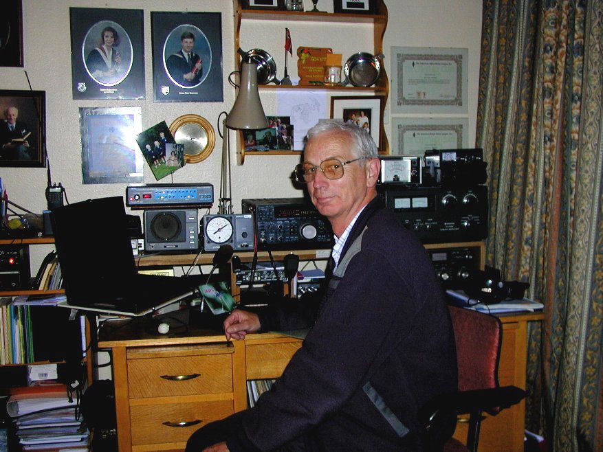 GM0AXY in the shack 2003